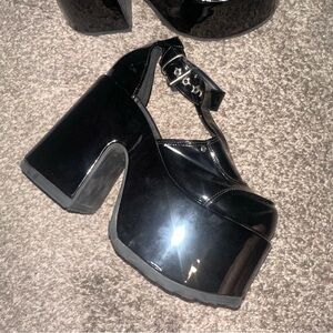 Camel-103 Demonia Platforms. Size 8.